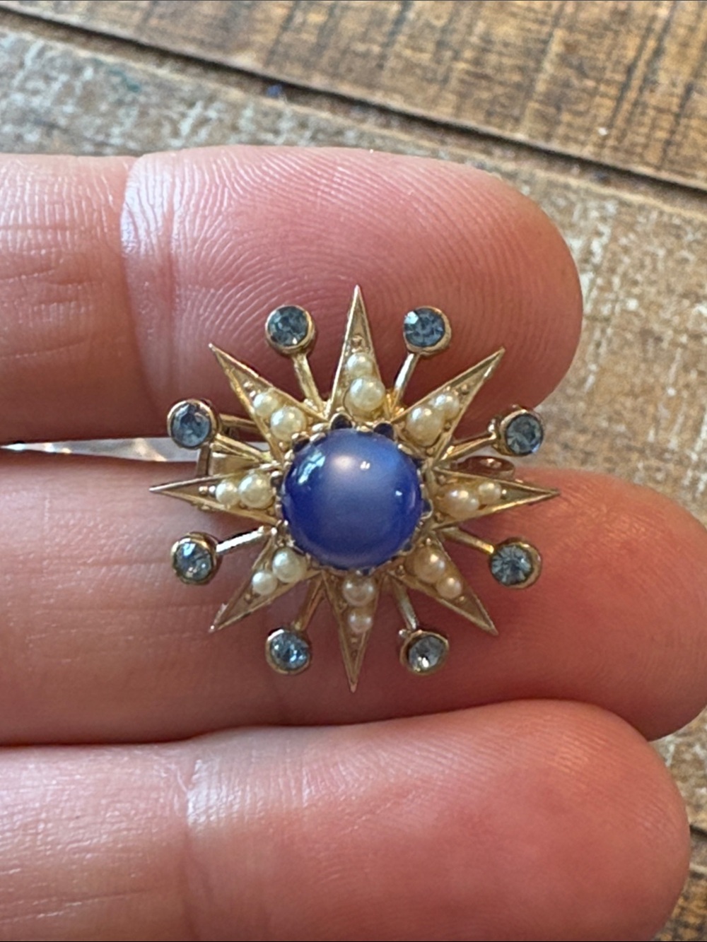 Vintage Signed CORO Starburst Pearl and Crystal Brooch-Stunning!!!